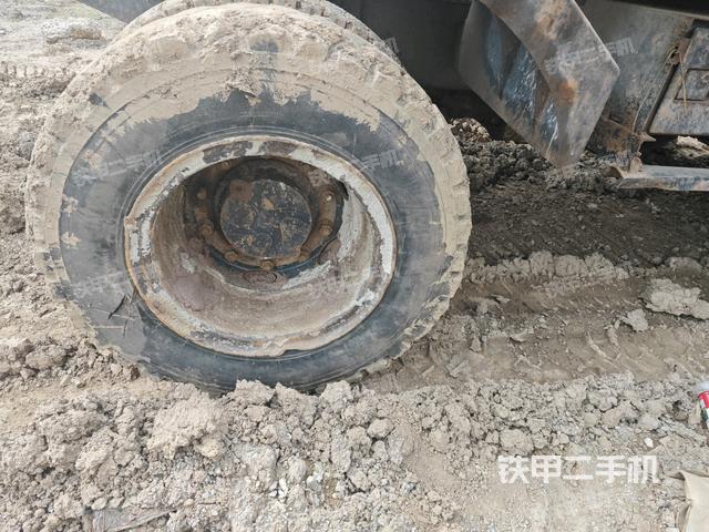 左驱动轮(行走机构) 左驱动轮(行走机构)