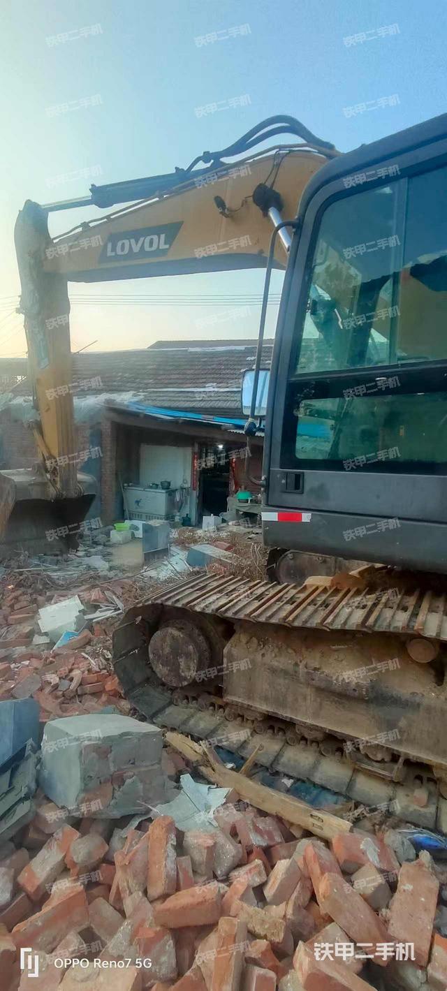 驾驶室整体(整机外观) 驾驶室整体(整机外观)