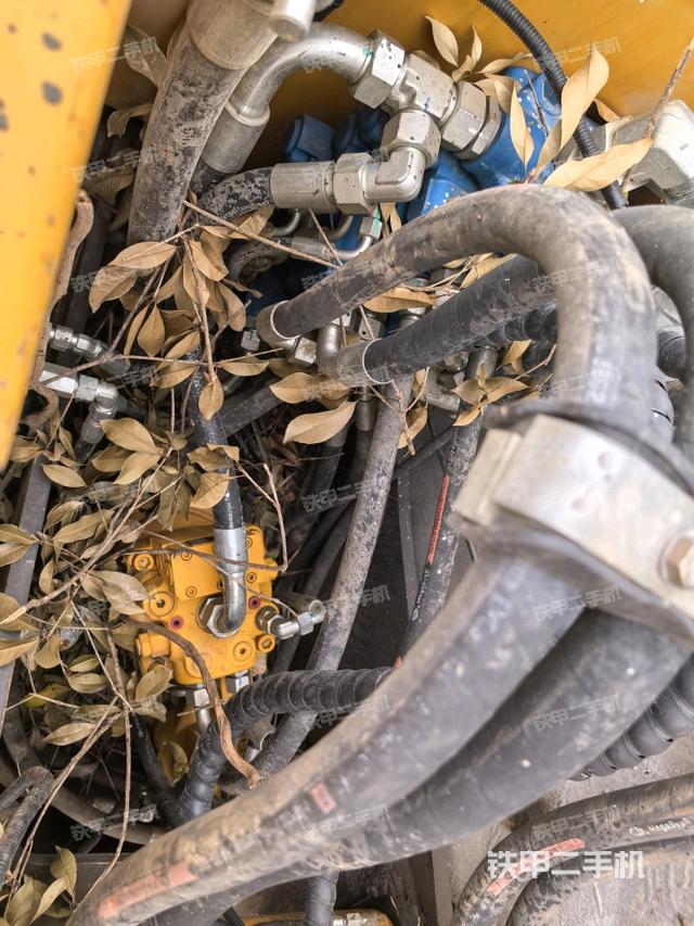 回轉(zhuǎn)馬達(dá)（上車部件）