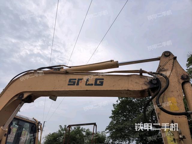 小臂整體右前（工作和回轉(zhuǎn)裝置）