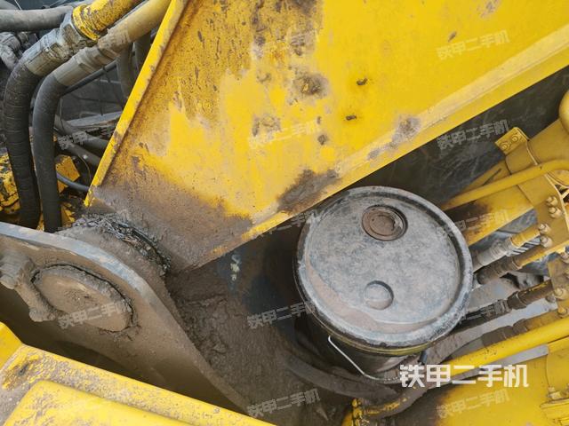 大臂根部 斜视(工作和回转装置) 大臂根部 斜视(工作和回转装置)