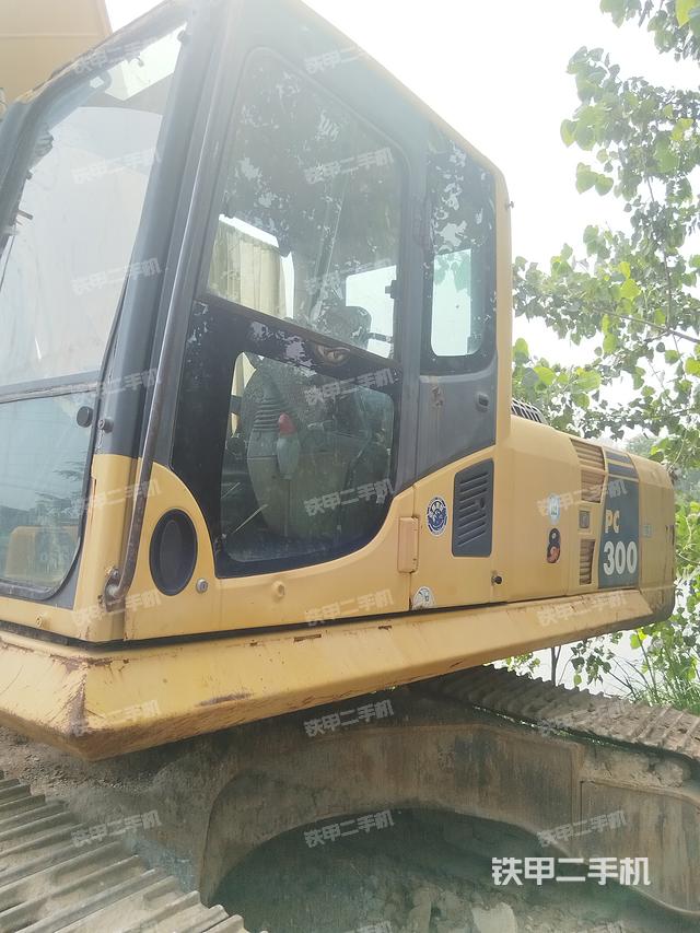 驾驶室整体（整机外观）