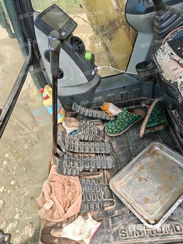 座椅左側(cè)控制臺/音響/含左手柄（駕駛室部分）