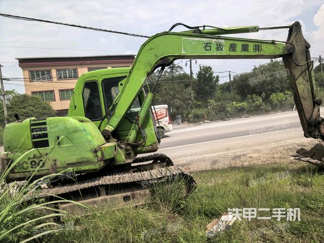 右后45(整機(jī)外觀) 右后45(整機(jī)外觀)