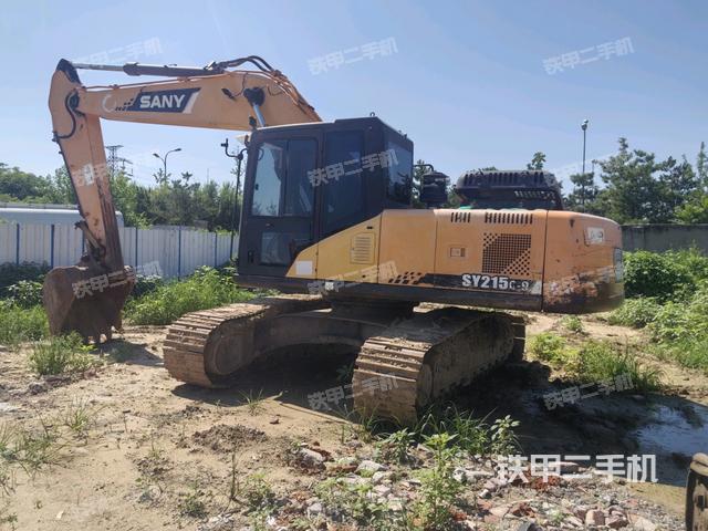 三一重工SY215C挖掘機(jī)