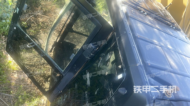 驾驶室整体（整机外观）