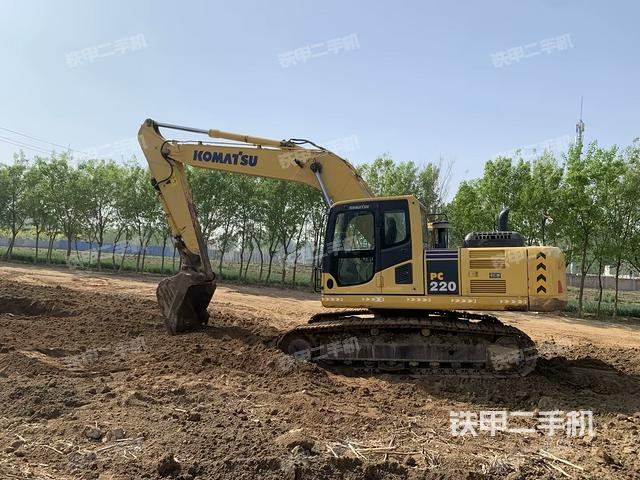 小松PC220-8M0挖掘機(jī)