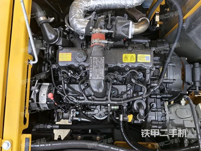 發(fā)動(dòng)機(jī)室(上車(chē)部件) 發(fā)動(dòng)機(jī)室(上車(chē)部件)