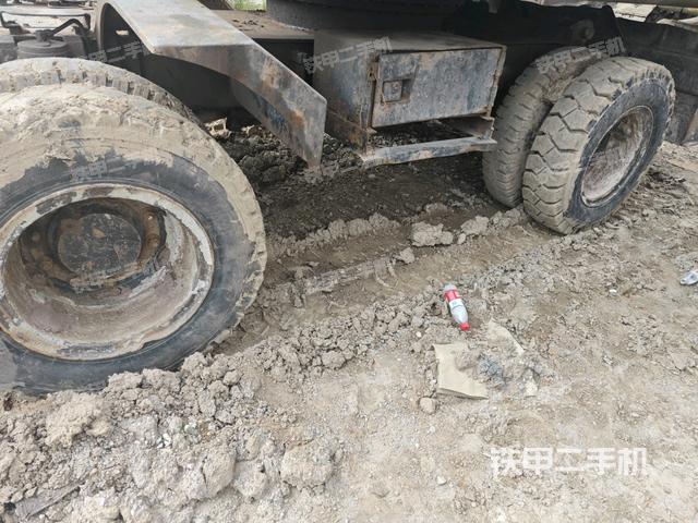 左侧履带整体 (行走机构) 左侧履带整体 (行走机构)