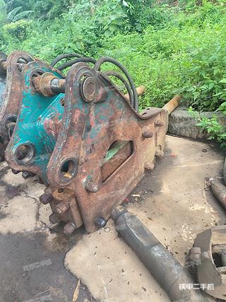 水山SB50三角型破碎锤实拍图片