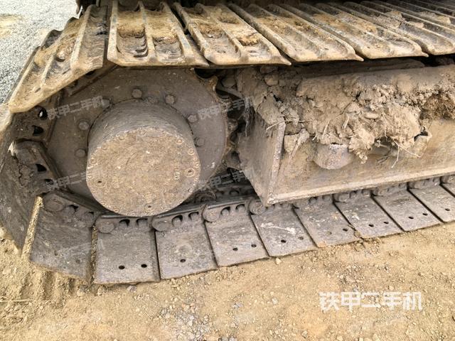 右側(cè)履帶整體?（行走機(jī)構(gòu)）