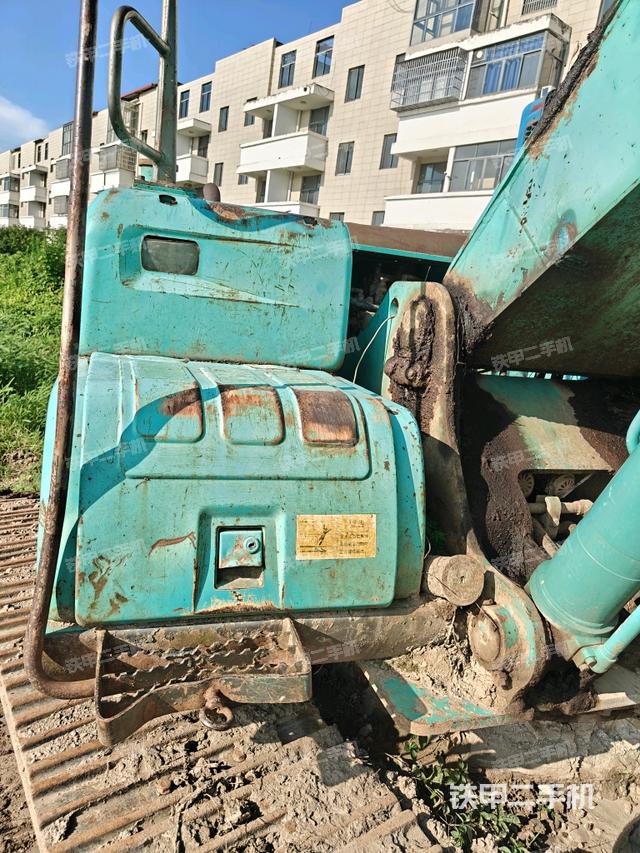 大臂整体 右侧(工作和回转装置) 大臂整体 右侧(工作和回转装置)