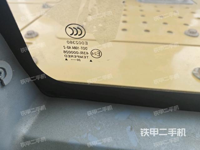 后窗玻璃角标(驾驶室部分) 后窗玻璃角标(驾驶室部分)