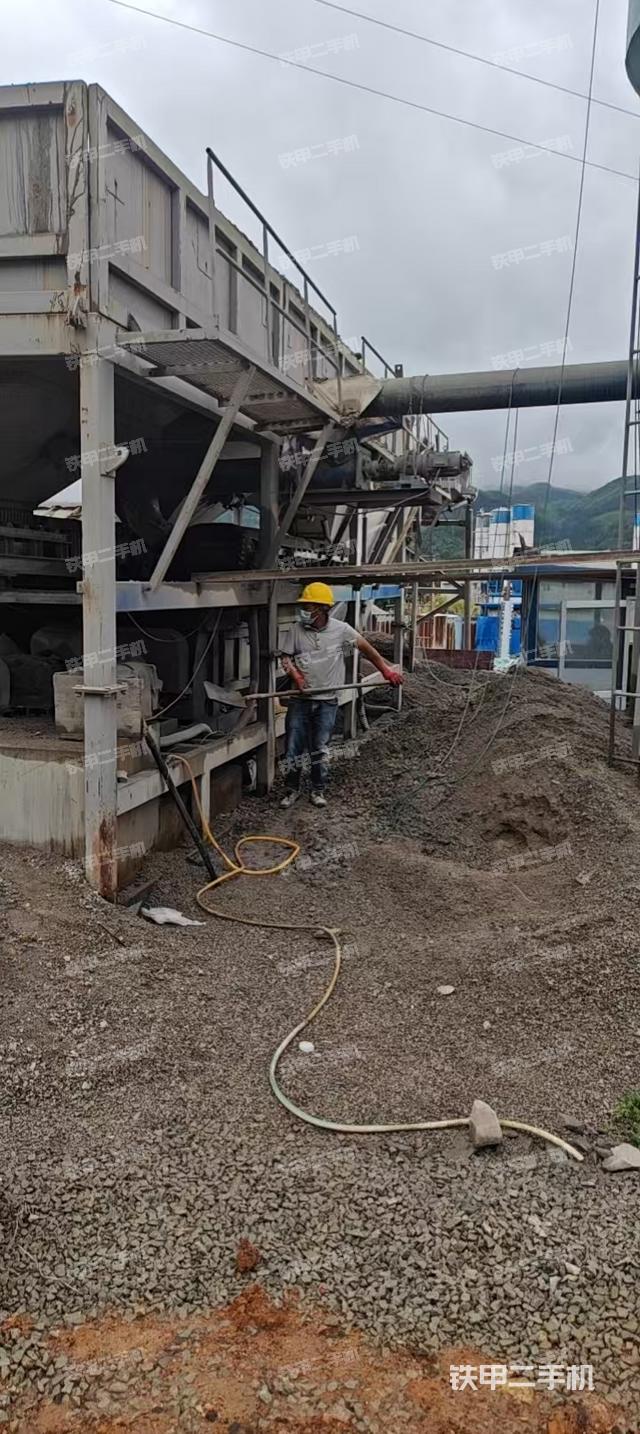 整機右后45°(設(shè)備外觀及核心部件) 整機右后45°(設(shè)備外觀及核心部件)