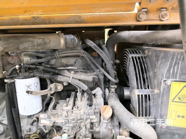 發(fā)動(dòng)機(jī)室（上車部件）