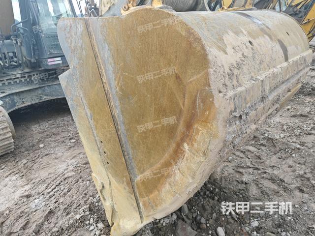铲斗45度(工作和回转装置) 铲斗45度(工作和回转装置)
