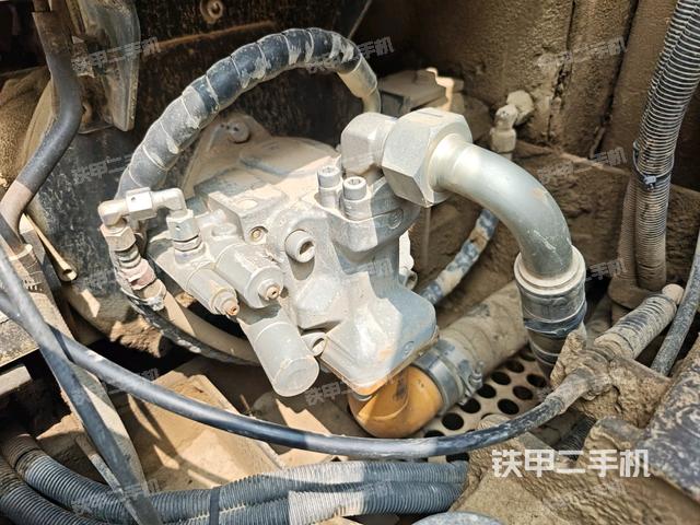 液壓泵室(大件艙室) 液壓泵室(大件艙室)