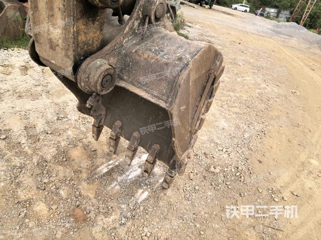 鏟斗右后整體（工作和回轉(zhuǎn)裝置）