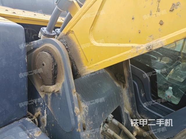 大臂根部 斜视(工作和回转装置) 大臂根部 斜视(工作和回转装置)
