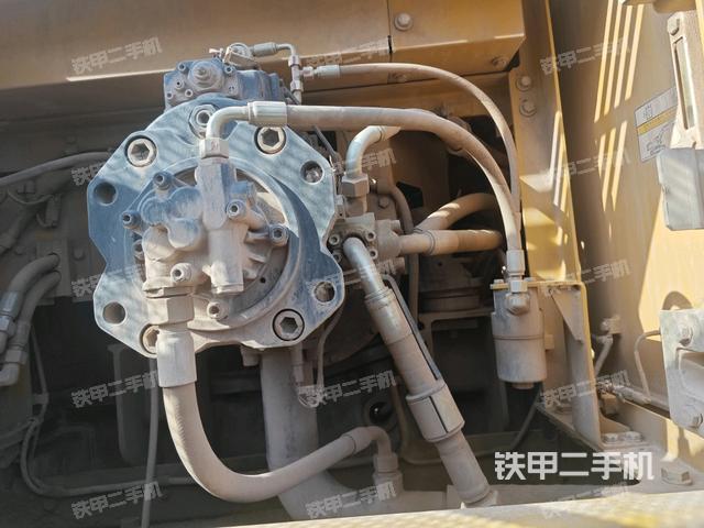 液壓泵斜45?左(大件艙室) 液壓泵斜45?左(大件艙室)