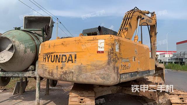整机右后45°(整机外观) 整机右后45°(整机外观)