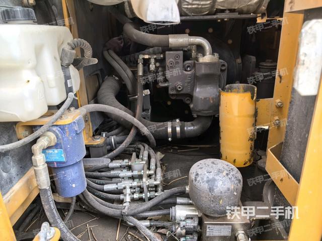 電瓶（大件艙室）