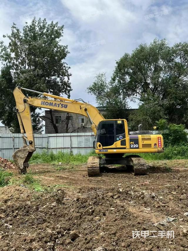 小松PC220-8M0挖掘機