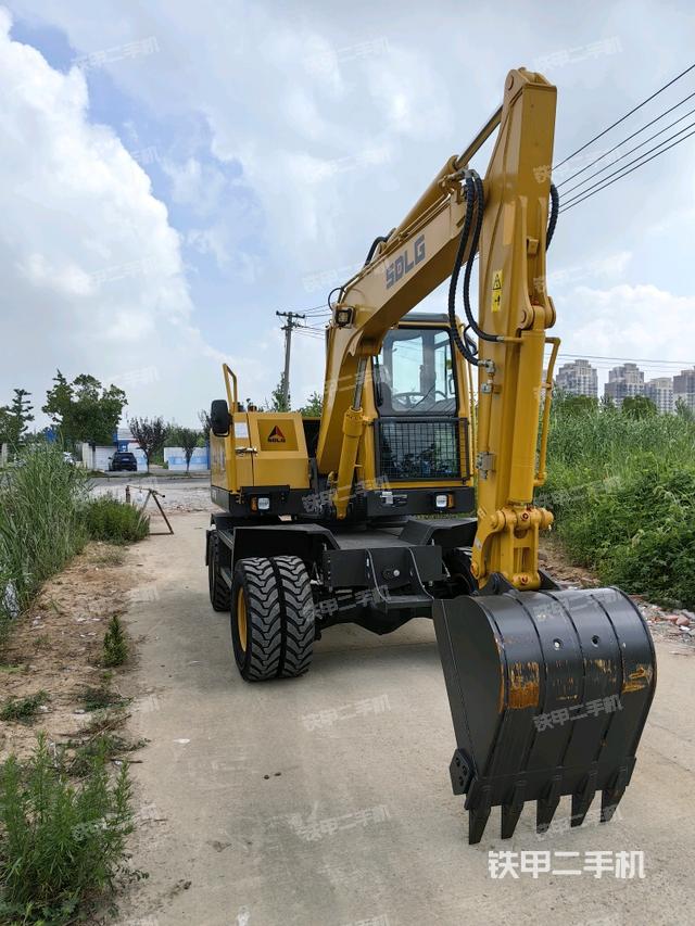 右前45(整機(jī)外觀) 右前45(整機(jī)外觀)