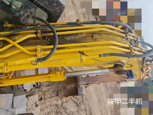 大臂背部俯视(工作和回转装置) 大臂背部俯视(工作和回转装置)