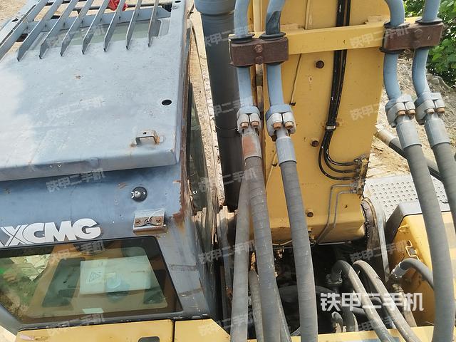 驾驶室顶部（整机外观）