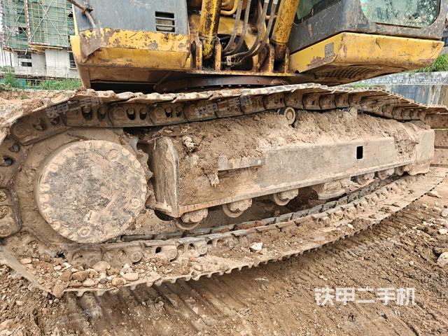 左側(cè)履帶整體?（行走機構(gòu)）