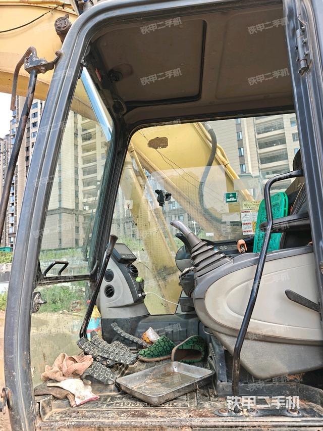 座椅后部（駕駛室部分）