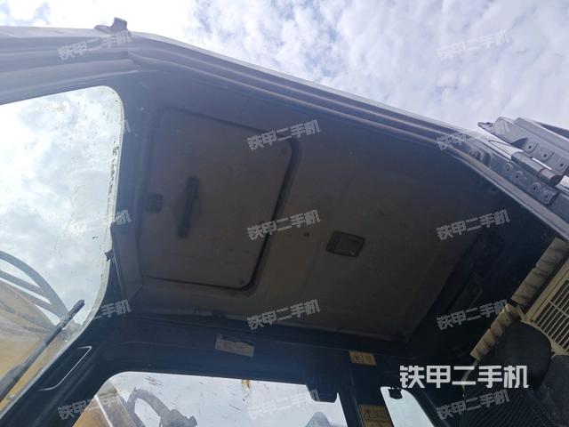 顶棚整体(驾驶室部分) 顶棚整体(驾驶室部分)