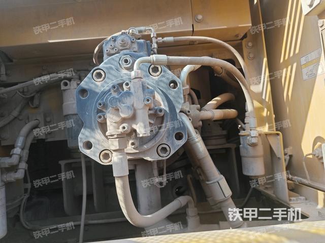液壓泵斜45?右(大件艙室) 液壓泵斜45?右(大件艙室)