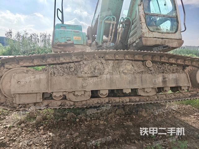左导向轮(行走机构) 左导向轮(行走机构)