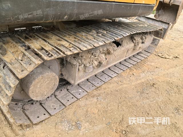 左側(cè)行走馬達(dá)蓋板（行走機(jī)構(gòu)）