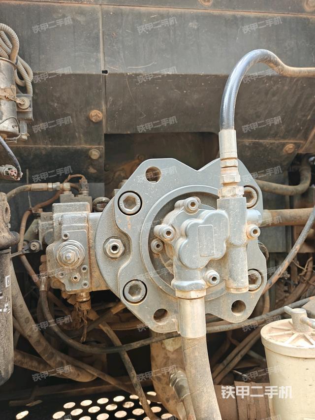 液壓泵室（大件艙室）