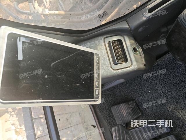 顯示屏?(駕駛室部分) 顯示屏?(駕駛室部分)