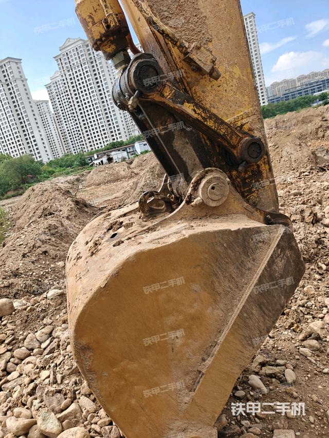 小臂整體左后（工作和回轉(zhuǎn)裝置）