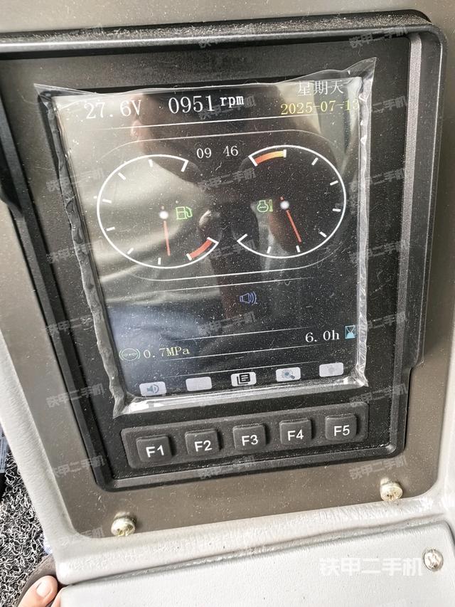 顯示屏?(駕駛室部分) 顯示屏?(駕駛室部分)