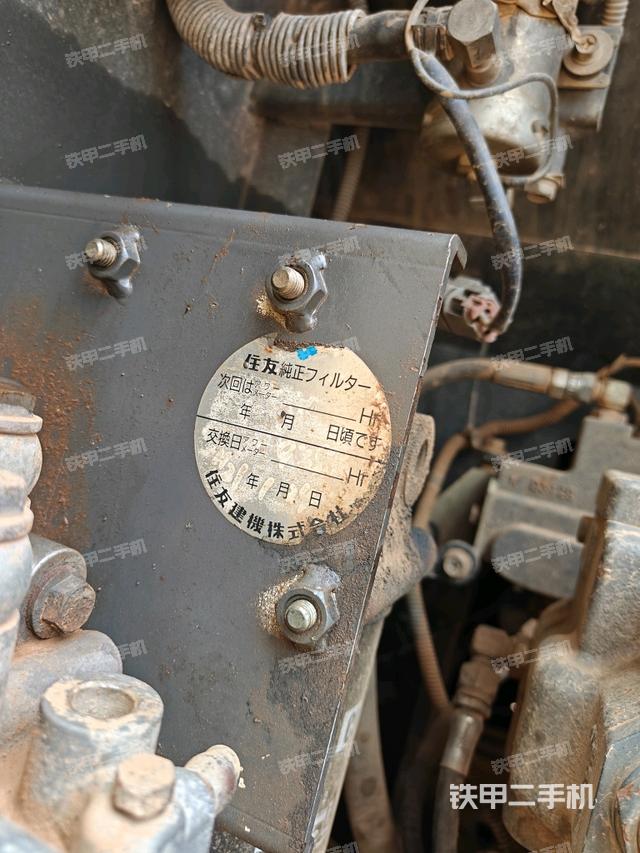 氣門室蓋螺絲特寫（上車部件）