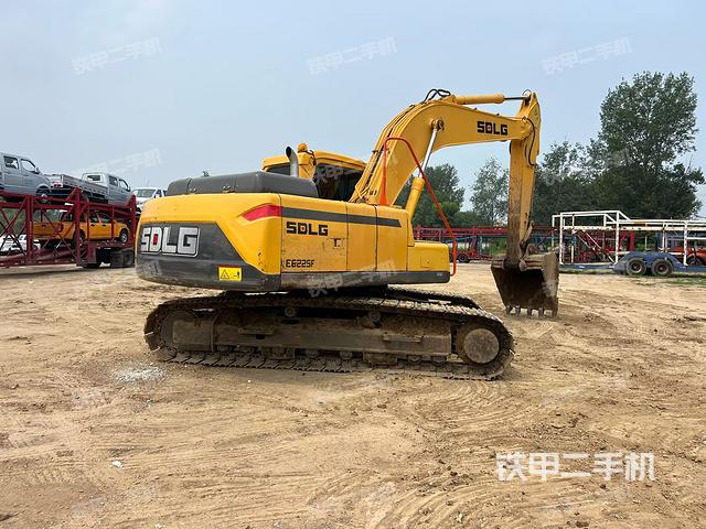 整機右后45°（整機外觀）