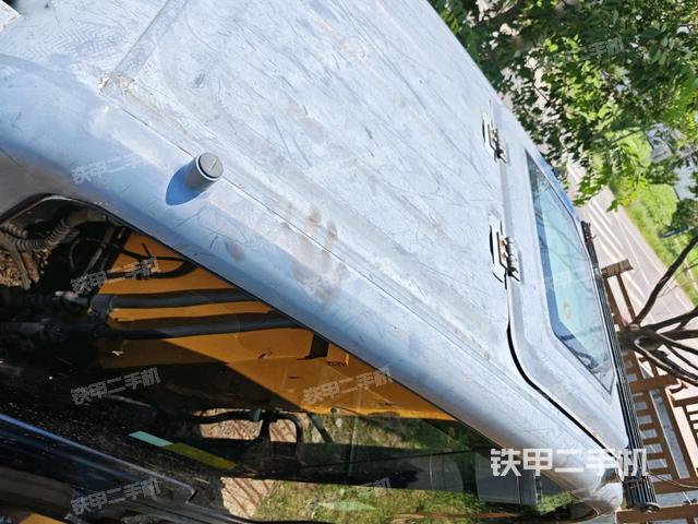 驾驶室顶部俯视(上车部件) 驾驶室顶部俯视(上车部件)