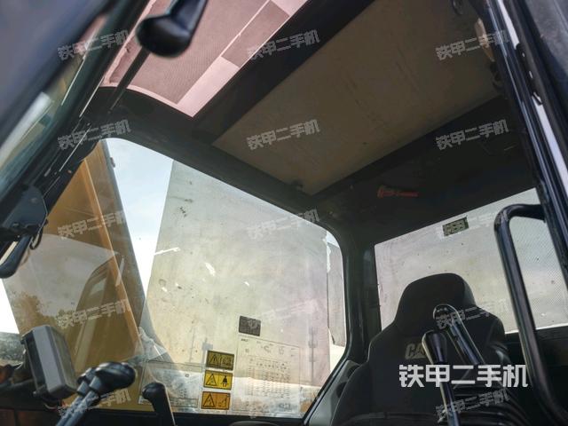 座椅左侧控制台/音响/含左手柄(驾驶室部分) 座椅左侧控制台/音响/含左手柄(驾驶室部分)