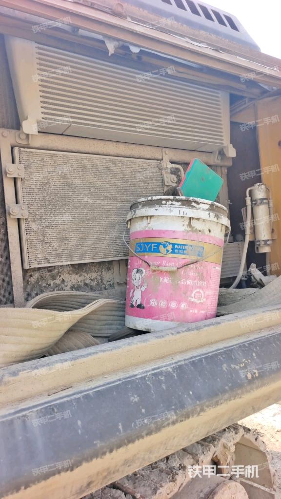 散热器正面(大件舱室) 散热器正面(大件舱室)