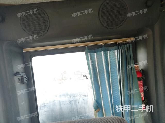 后窗玻璃角标（驾驶室部分）