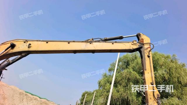 大臂整体 右侧(工作和回转装置) 大臂整体 右侧(工作和回转装置)