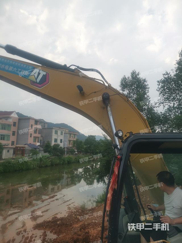 驾驶室整体（整机外观）