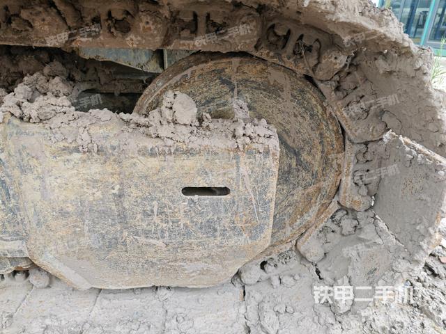 右导向轮(行走机构) 右导向轮(行走机构)