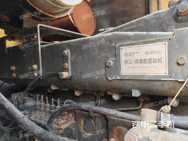 发动机右侧（整机外观及大件）